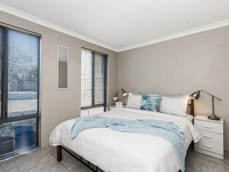 11A Gladstone Street, St James WA 6102