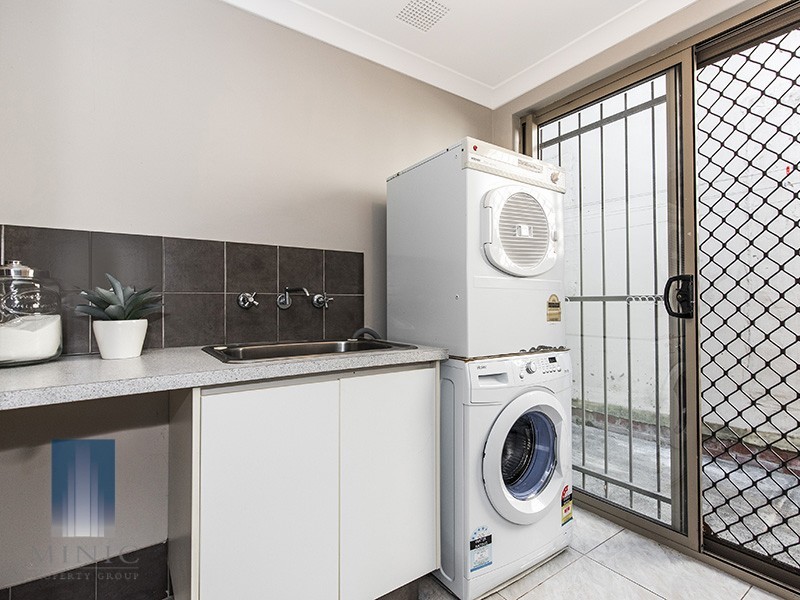 11A Gladstone Street, St James WA 6102