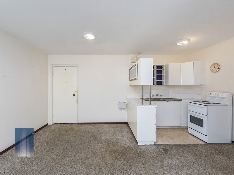 2/1 Clydesdale Street, Como WA 6152