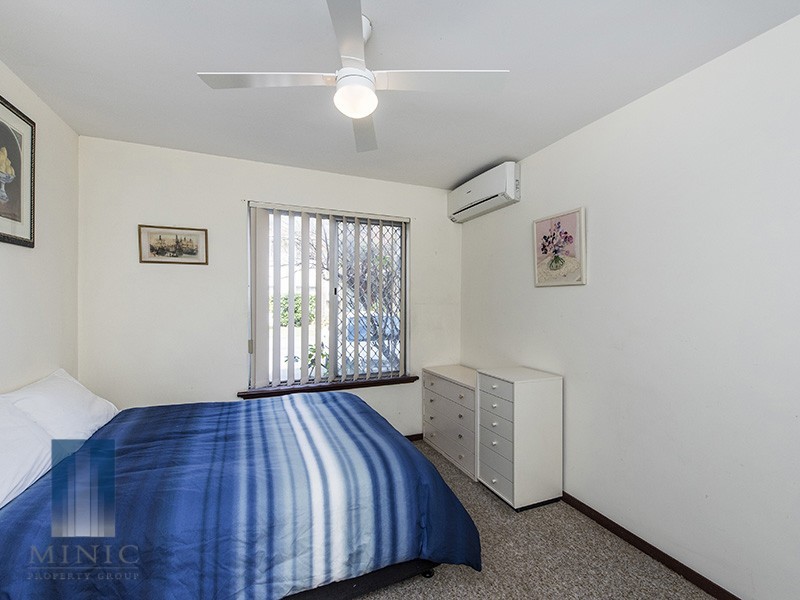 2/1 Clydesdale Street, Como WA 6152