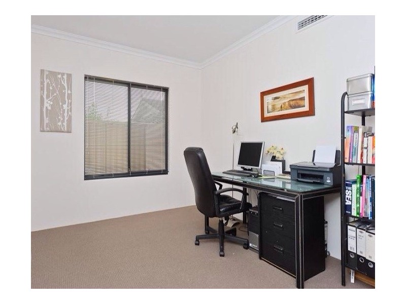 2/48 Cloister  Avenue, Manning WA 6152