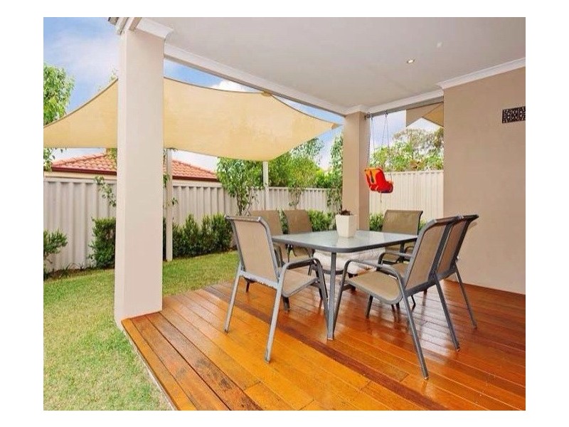 2/48 Cloister  Avenue, Manning WA 6152