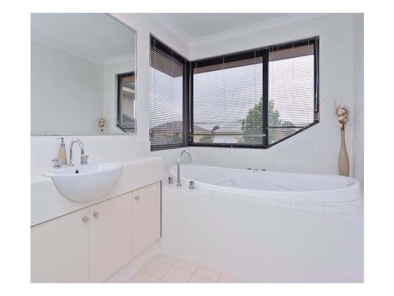 2/48 Cloister  Avenue, Manning WA 6152