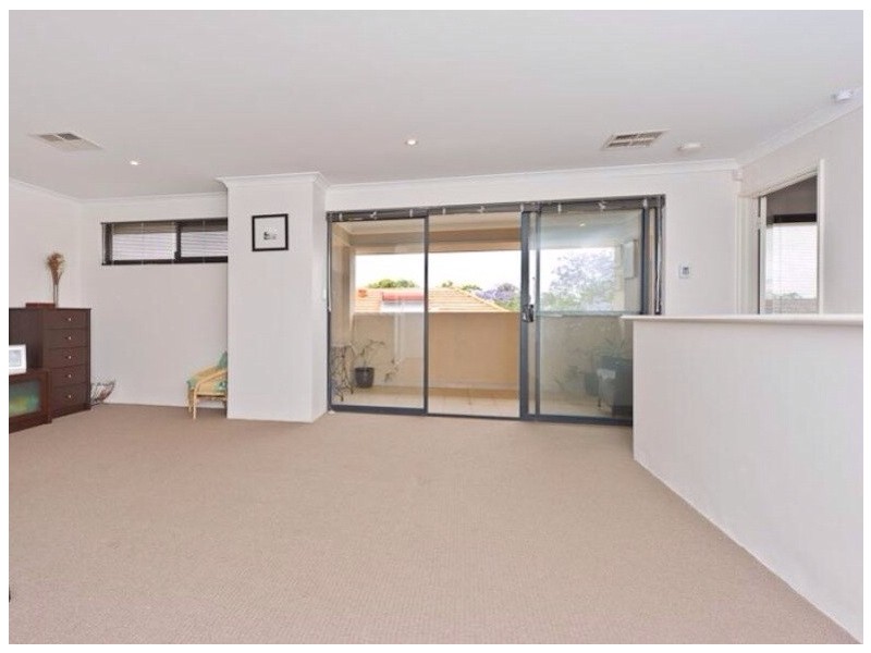 2/48 Cloister  Avenue, Manning WA 6152