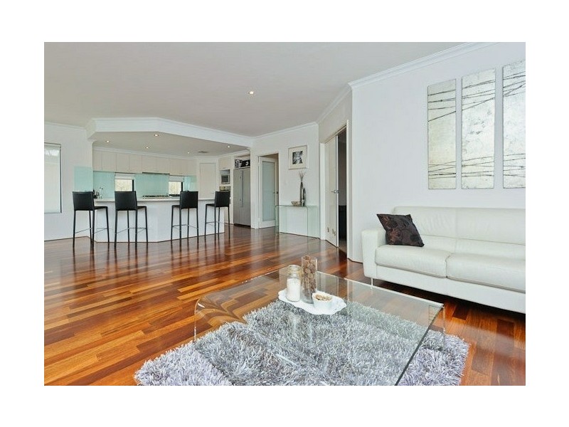 2/48 Cloister  Avenue, Manning WA 6152