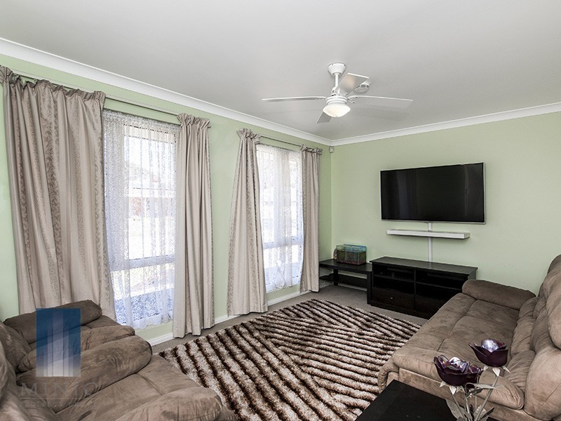 4 Imperial Court, Seville Grove WA 6112