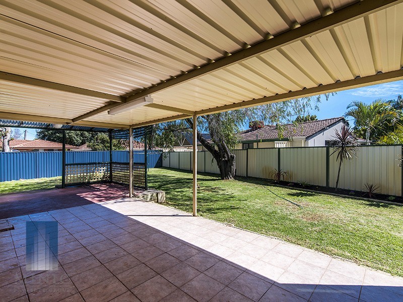 4 Imperial Court, Seville Grove WA 6112