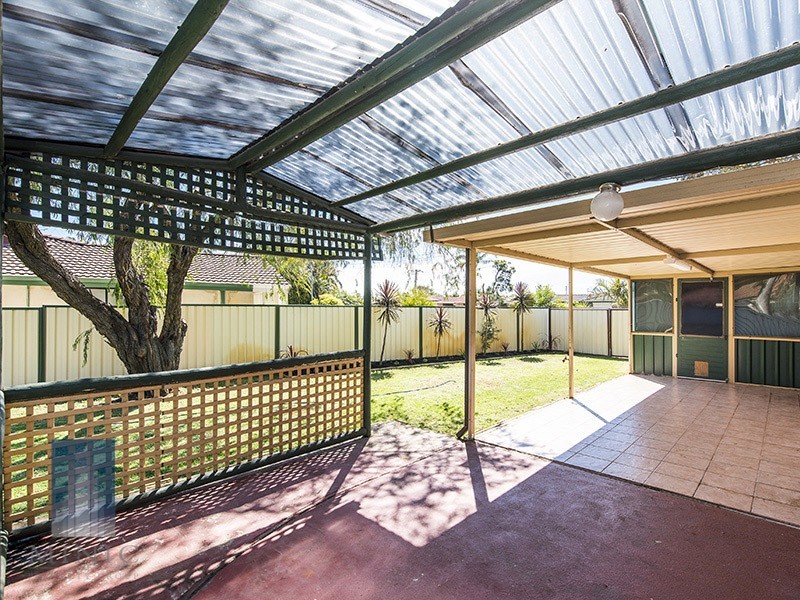 4 Imperial Court, Seville Grove WA 6112