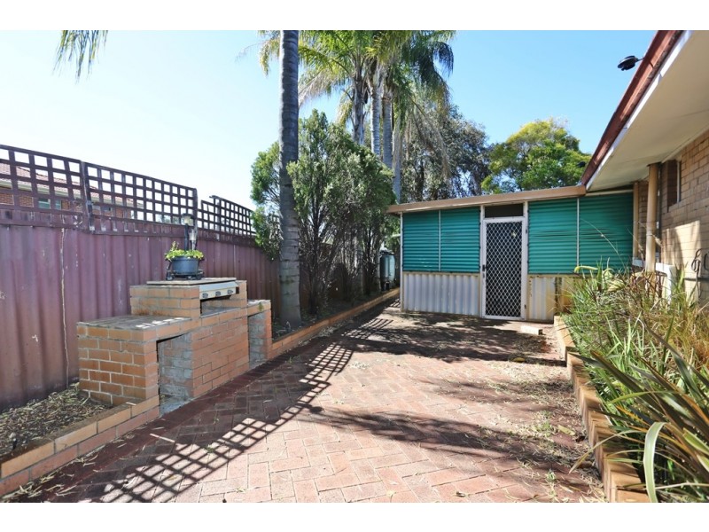 8 Rose Place, Wilson WA 6107