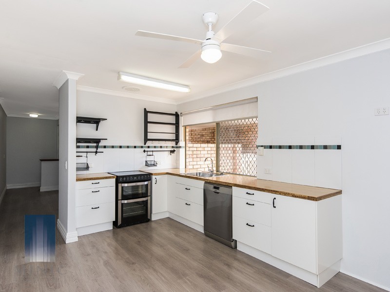 5/11 Golf Road, Parkwood WA 6147