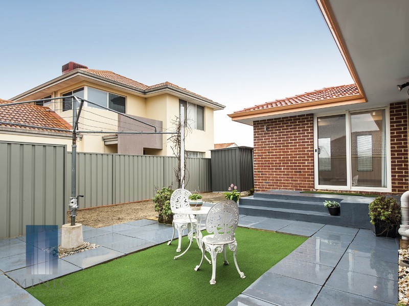 20A WANNELL STREET, Queens Park WA 6107