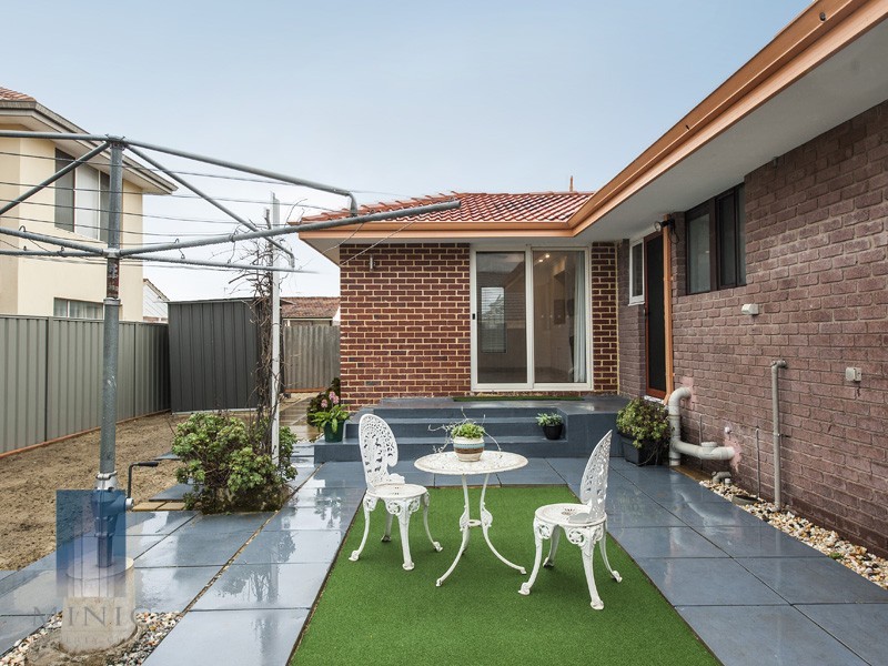 20A WANNELL STREET, Queens Park WA 6107