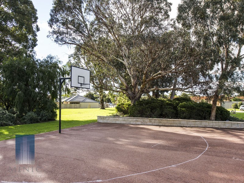 20A WANNELL STREET, Queens Park WA 6107