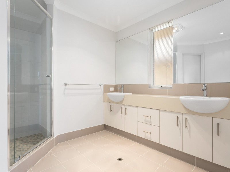 7 KINSALE PARKWAY, Canning Vale WA 6155