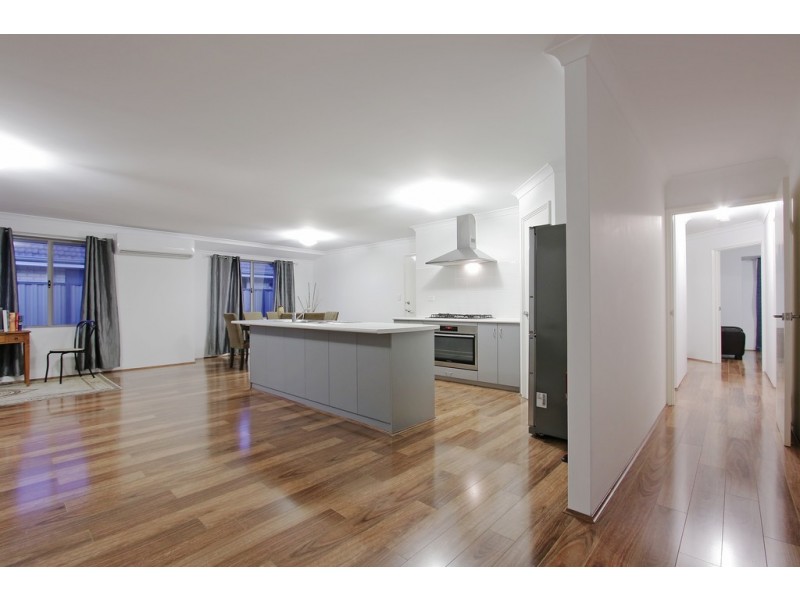 22 Tulip Way, East Cannington WA 6107