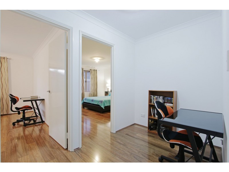 22 Tulip Way, East Cannington WA 6107