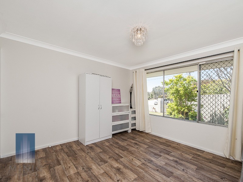 16 Lind Court, Langford WA 6147