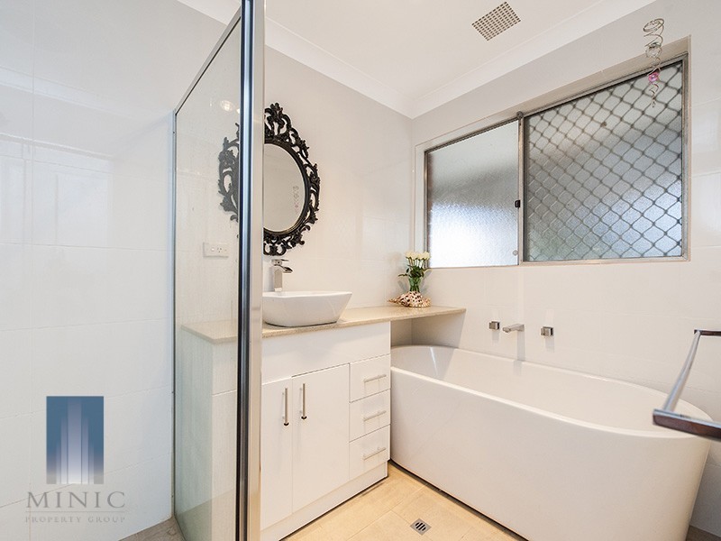 16 Lind Court, Langford WA 6147