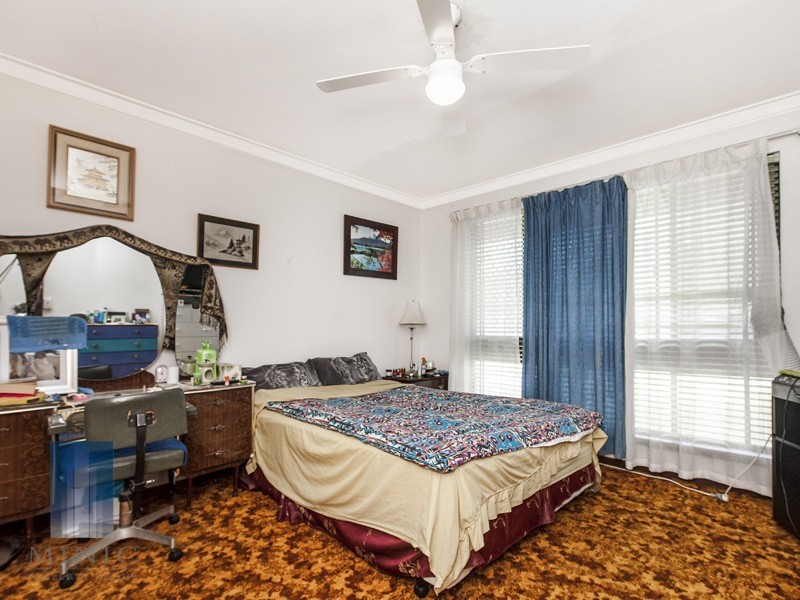 28 Randall Way, Langford WA 6147