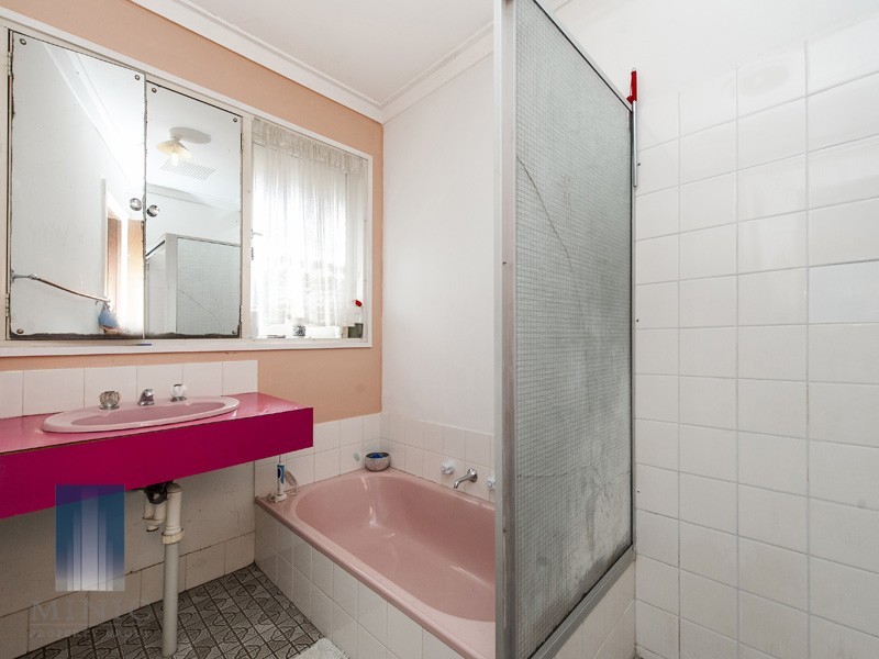 28 Randall Way, Langford WA 6147