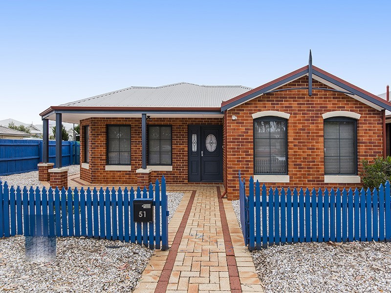 51 Aurora Drive, Atwell WA 6164
