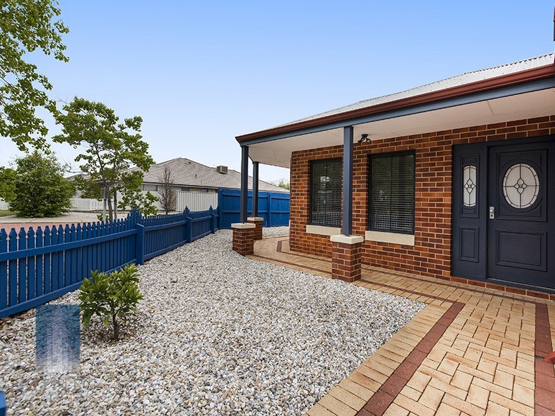 51 Aurora Drive, Atwell WA 6164