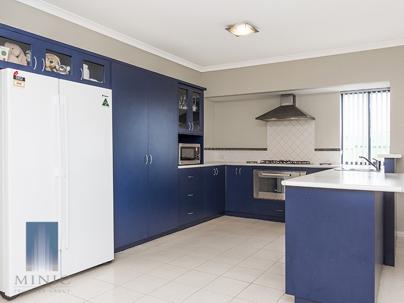 51 Aurora Drive, Atwell WA 6164