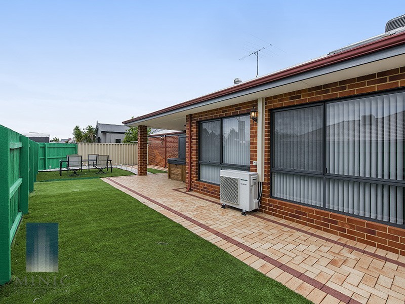 51 Aurora Drive, Atwell WA 6164