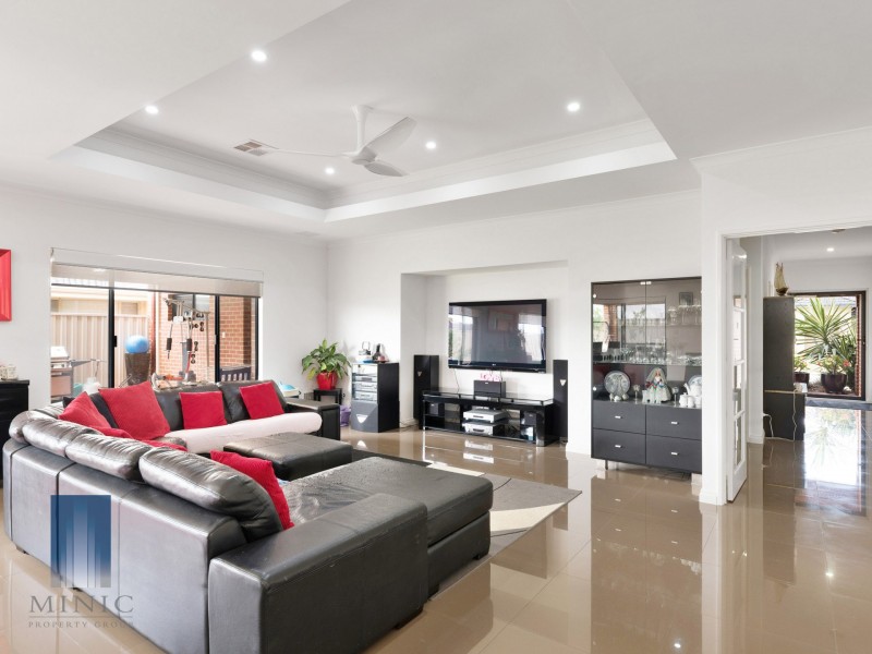 84 Waterfoot Loop, Canning Vale WA 6155