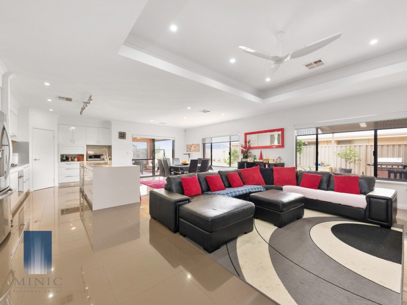 84 Waterfoot Loop, Canning Vale WA 6155