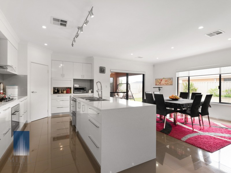 84 Waterfoot Loop, Canning Vale WA 6155