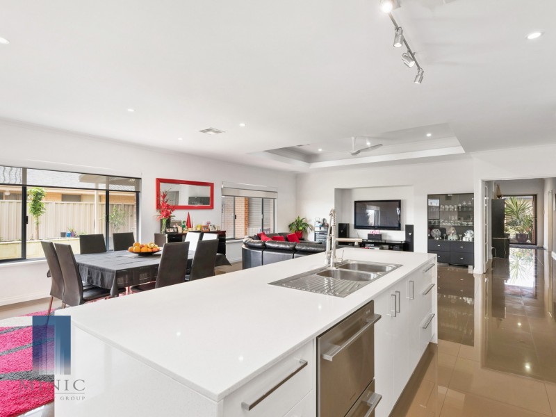 84 Waterfoot Loop, Canning Vale WA 6155