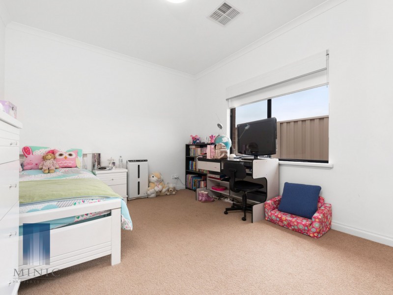 84 Waterfoot Loop, Canning Vale WA 6155