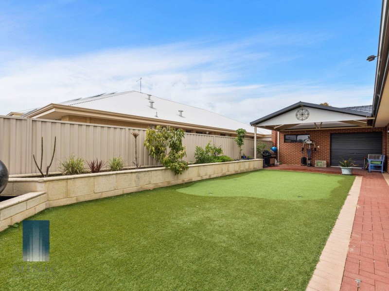 84 Waterfoot Loop, Canning Vale WA 6155