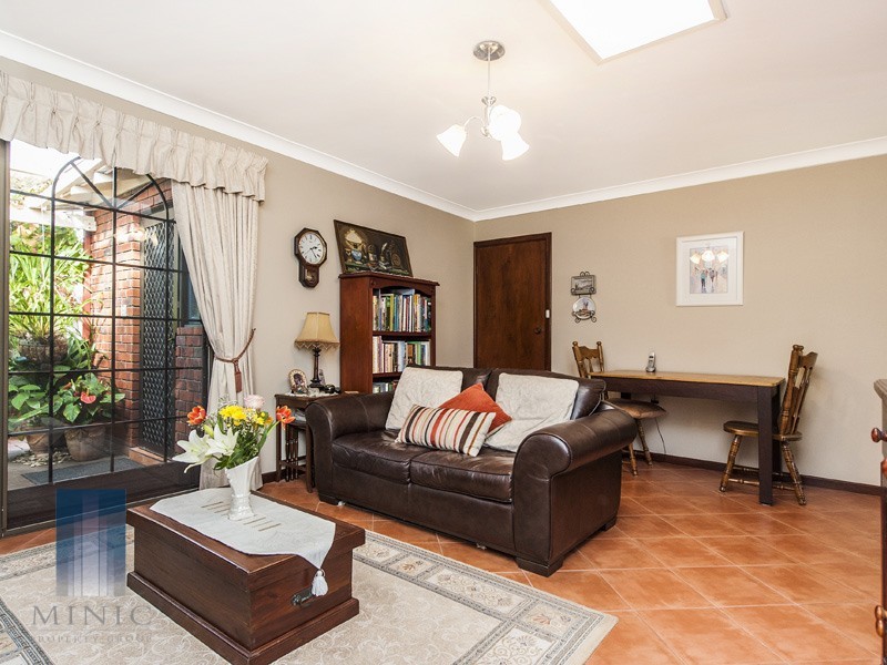 10 Midway Street, Riverton WA 6148