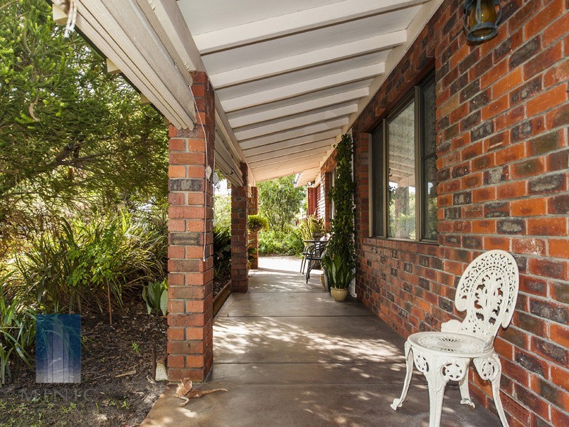 10 Midway Street, Riverton WA 6148