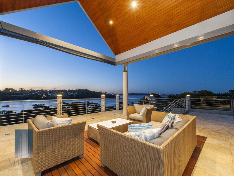 127 Point Walter Road, Bicton WA 6157