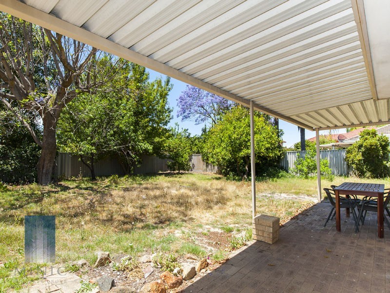 13 Strickland Road, Ardross WA 6153