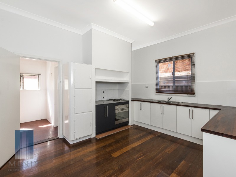 16 Dora Street, Queens Park WA 6107