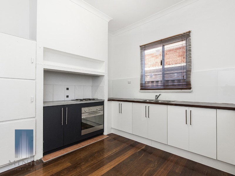 16 Dora Street, Queens Park WA 6107