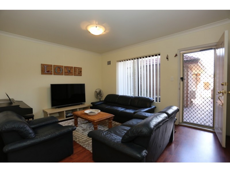 2/20 Gochean Avenue, Bentley WA 6102