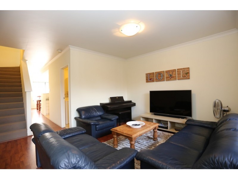 2/20 Gochean Avenue, Bentley WA 6102