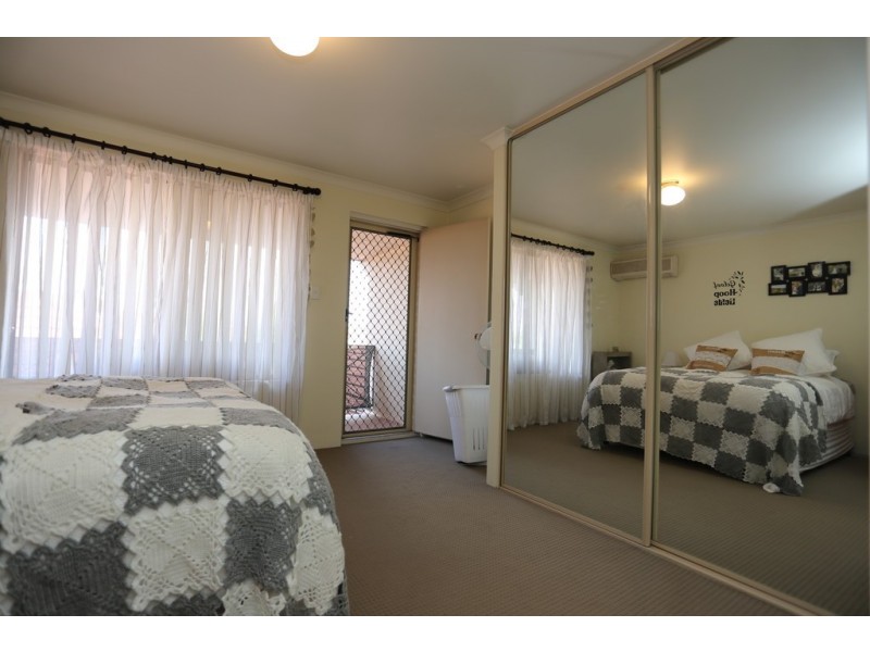 2/20 Gochean Avenue, Bentley WA 6102