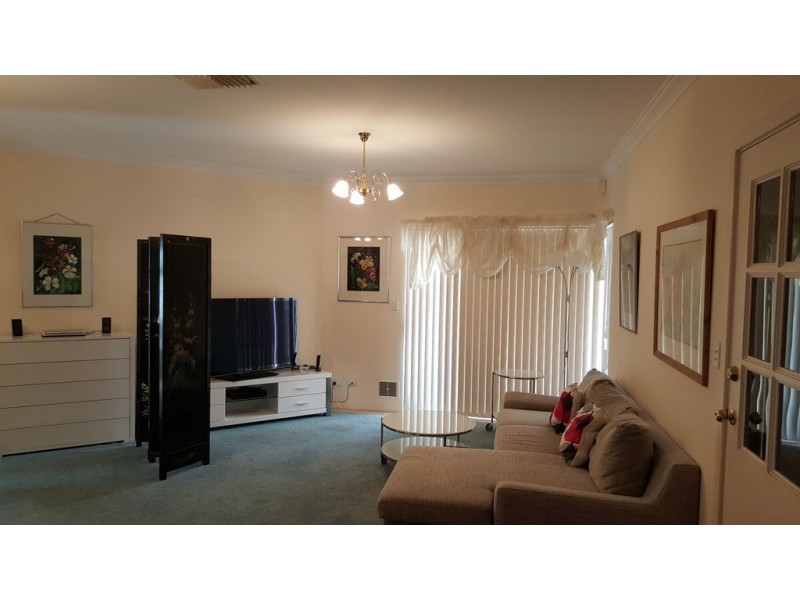 2/9 Lowry Street, Shelley WA 6148