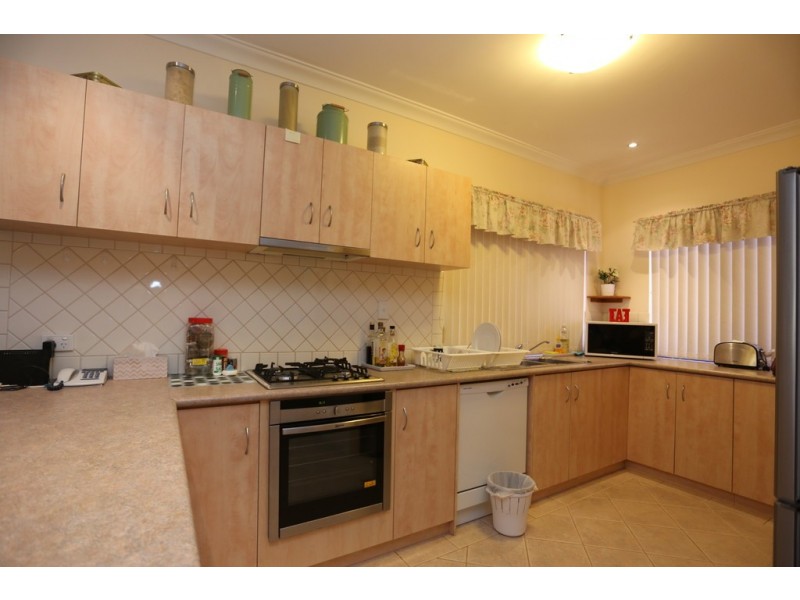 2/9 Lowry Street, Shelley WA 6148