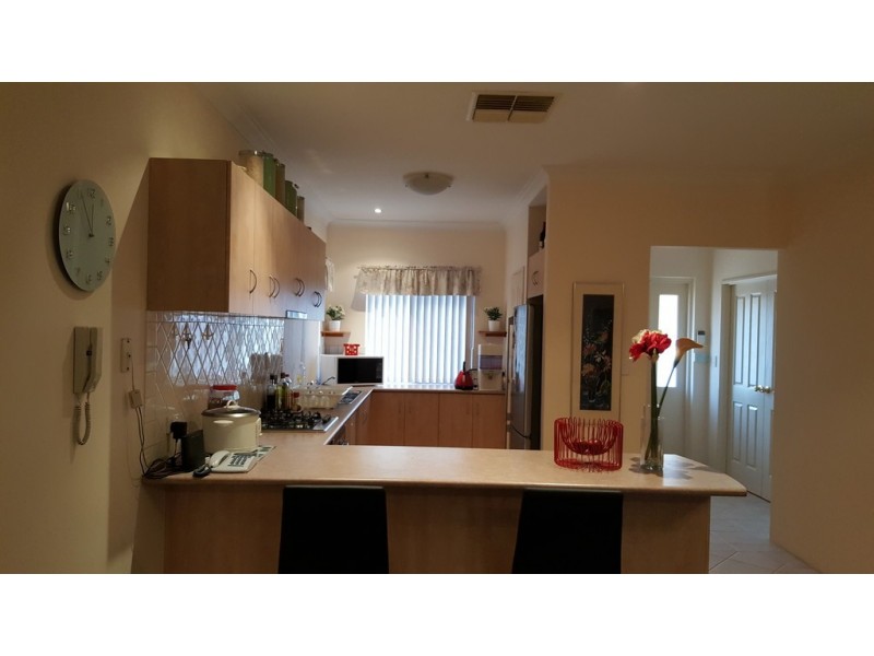 2/9 Lowry Street, Shelley WA 6148