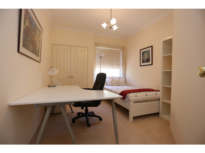 2/9 Lowry Street, Shelley WA 6148