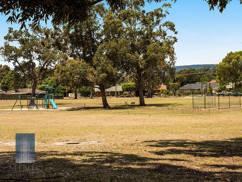 14 Scole Place, Huntingdale WA 6110