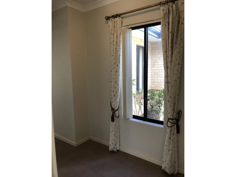 4 212 Corinthian Road East, Riverton WA 6148