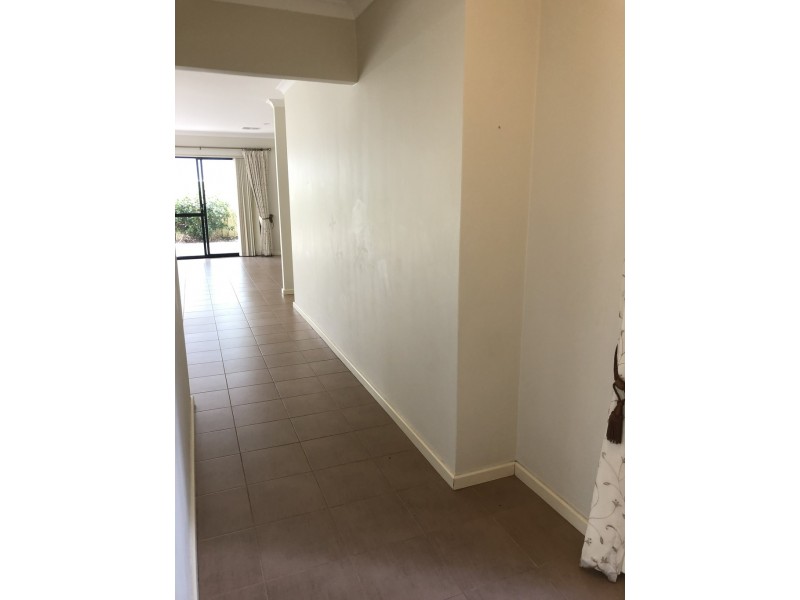 4 212 Corinthian Road East, Riverton WA 6148